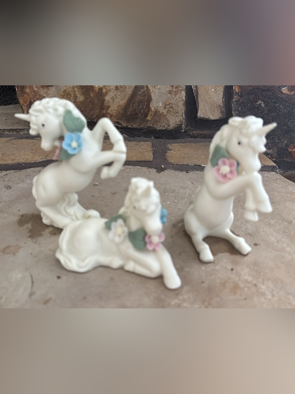 Porcelain Unicorn Figurine Set with Pastel Flowers 🦄